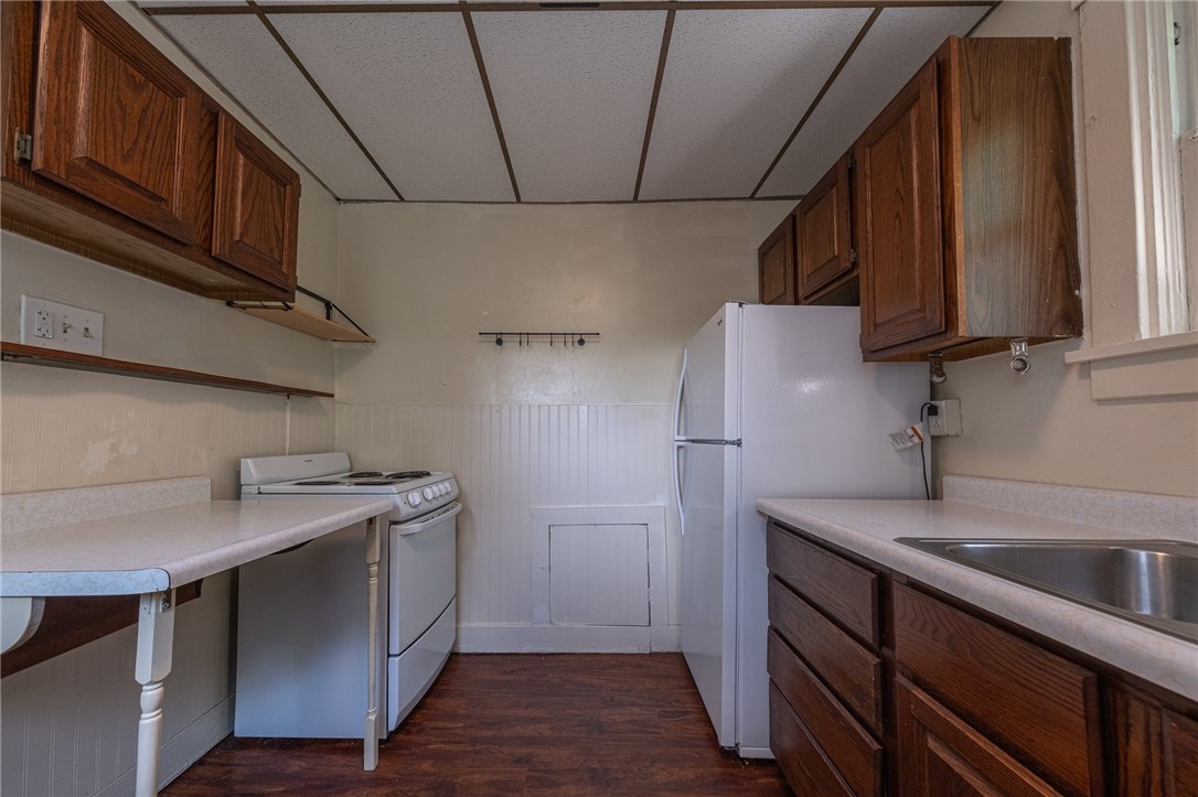 Swissvale, Pennsylvania 15218, United States, 4 Bedrooms Bedrooms, ,2 BathroomsBathrooms,Residential,Active,191991