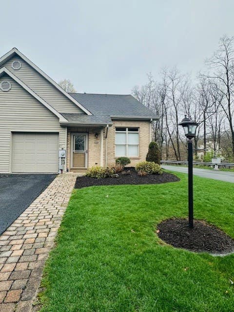 Photo for 300 Lawnview Way
