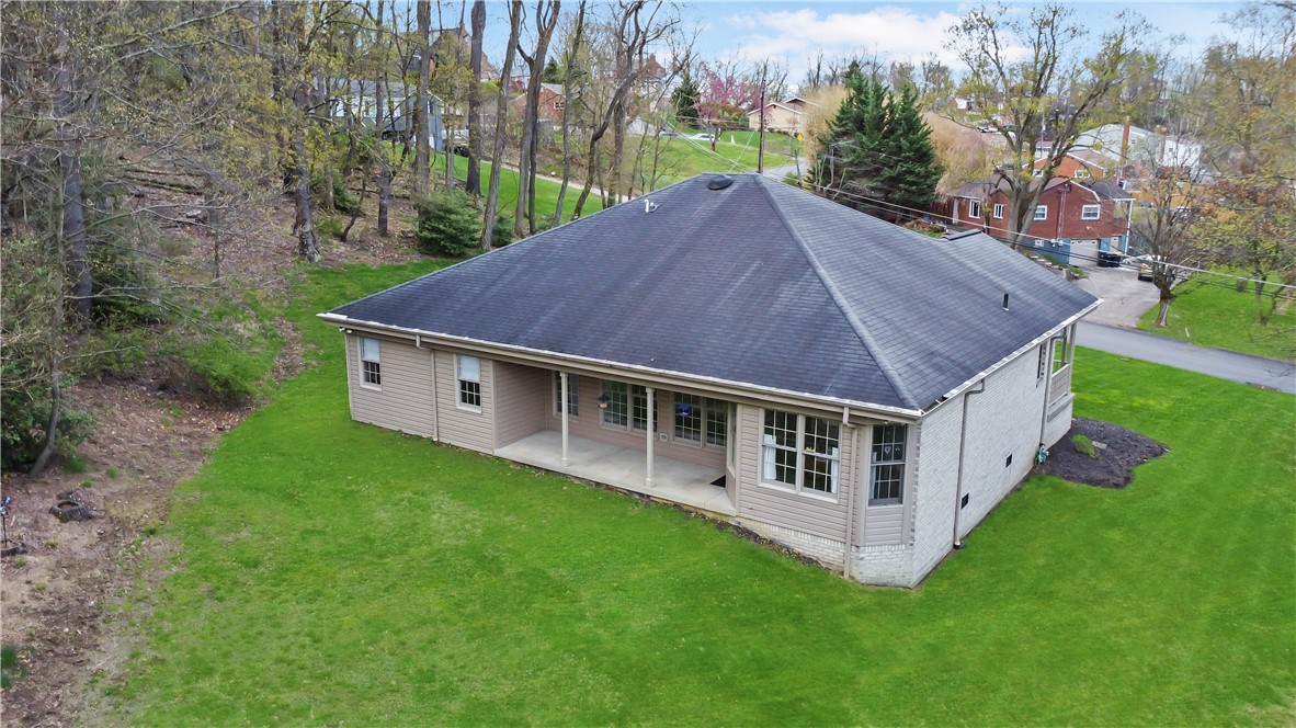 5795 Horseshoe Drive Dr, Bethel Park, Pennsylvania image 2