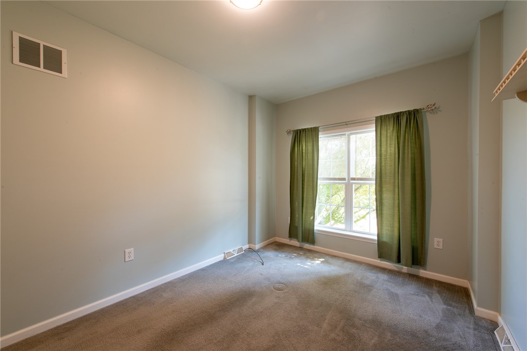 Lower Burrell, Pennsylvania 15068, United States, 3 Bedrooms Bedrooms, ,3 BathroomsBathrooms,Residential,Pending,215536