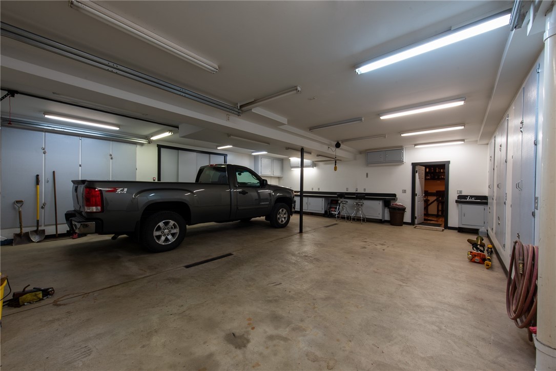 Lower Burrell, Pennsylvania 15068, United States, 3 Bedrooms Bedrooms, ,3 BathroomsBathrooms,Residential,Pending,215536