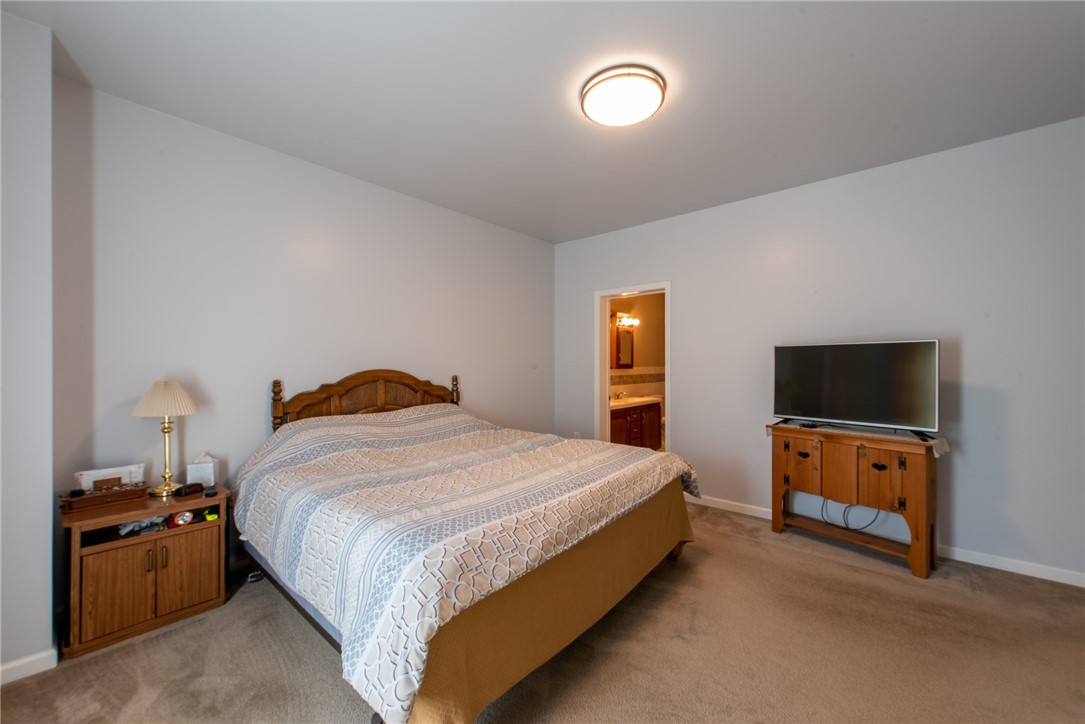 Lower Burrell, Pennsylvania 15068, United States, 3 Bedrooms Bedrooms, ,3 BathroomsBathrooms,Residential,Pending,215536