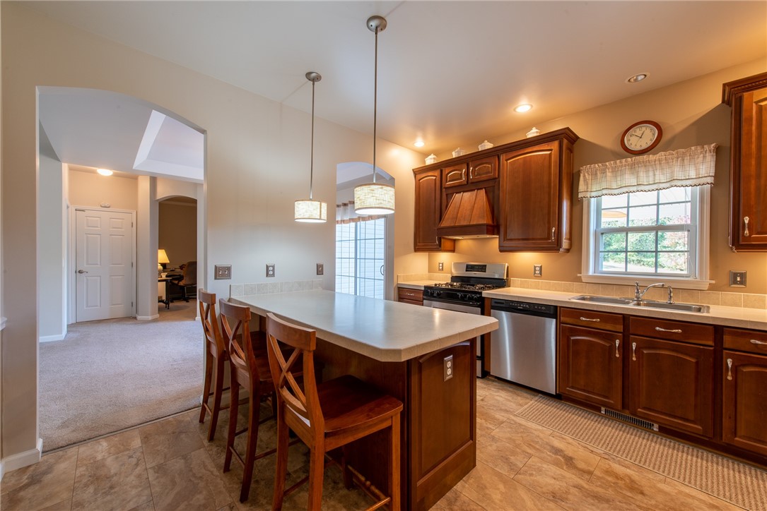 Lower Burrell, Pennsylvania 15068, United States, 3 Bedrooms Bedrooms, ,3 BathroomsBathrooms,Residential,Pending,215536