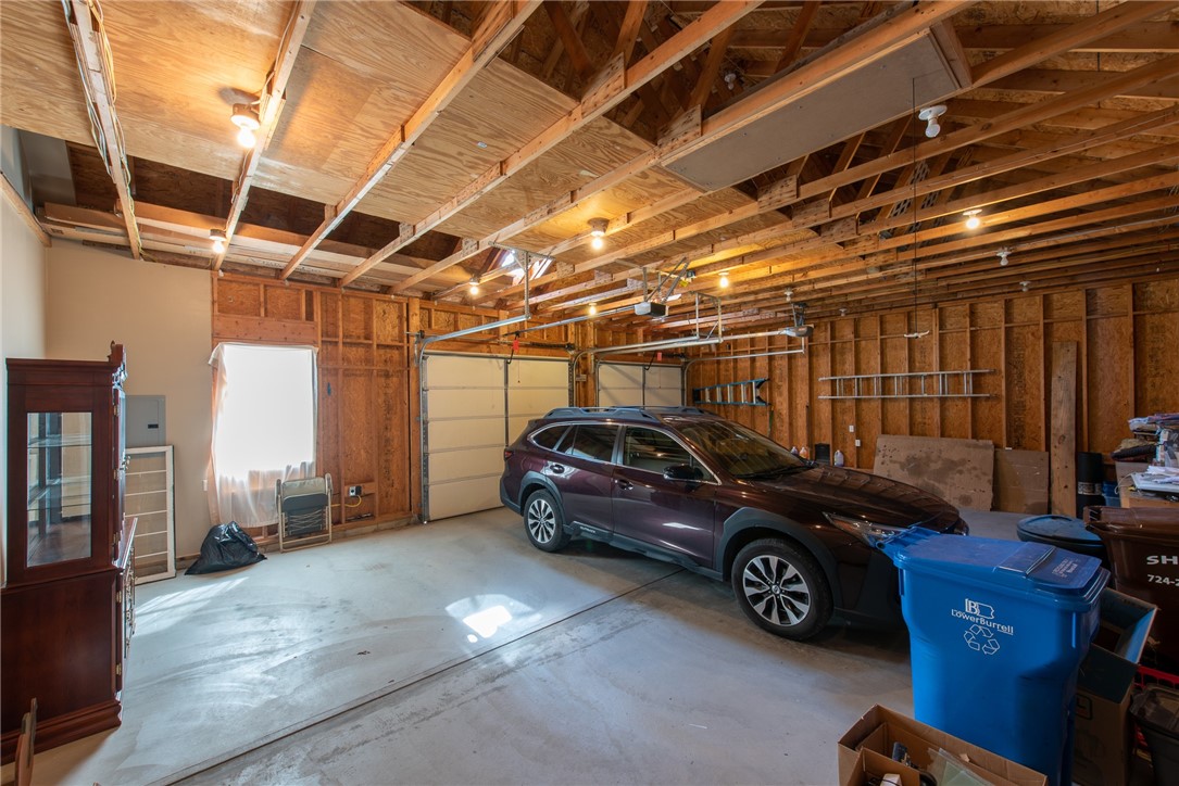 Lower Burrell, Pennsylvania 15068, United States, 3 Bedrooms Bedrooms, ,3 BathroomsBathrooms,Residential,Pending,215536