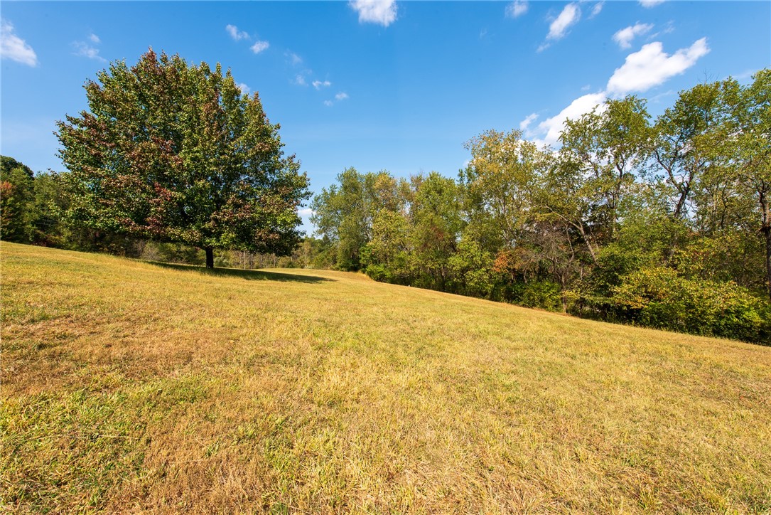 Lower Burrell, Pennsylvania 15068, United States, 3 Bedrooms Bedrooms, ,3 BathroomsBathrooms,Residential,Pending,215536