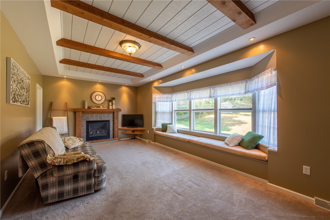 Lower Burrell, Pennsylvania 15068, United States, 3 Bedrooms Bedrooms, ,3 BathroomsBathrooms,Residential,Pending,215536