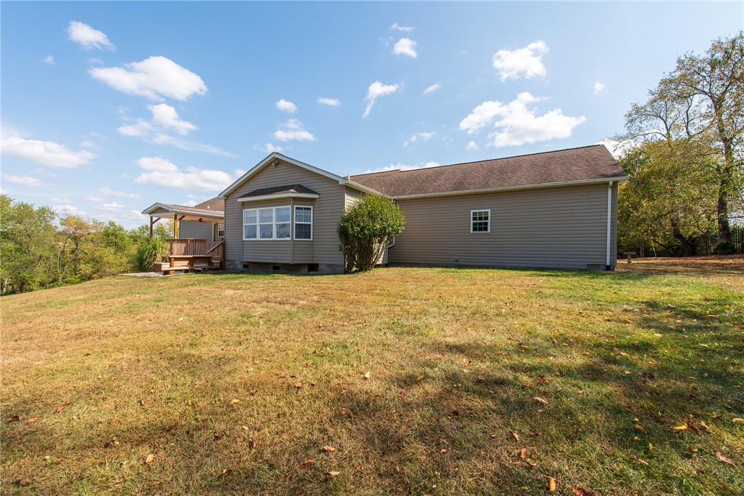 Lower Burrell, Pennsylvania 15068, United States, 3 Bedrooms Bedrooms, ,3 BathroomsBathrooms,Residential,Pending,215536