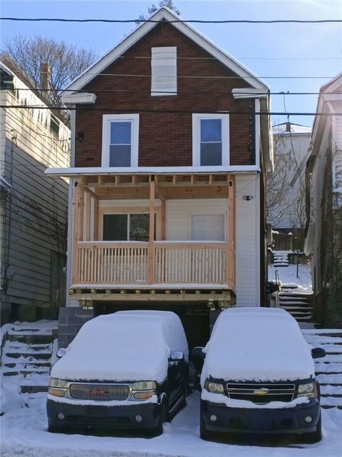 Photo of 210 N 4th St, Jeannette, PA 15644 (MLS # 1735401)