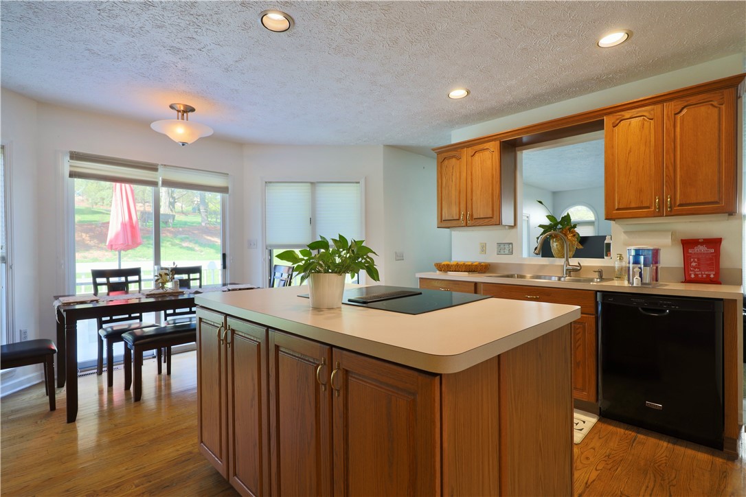 Murrysville, Pennsylvania 15668, United States, 4 Bedrooms Bedrooms, ,4 BathroomsBathrooms,Residential,Active,118406