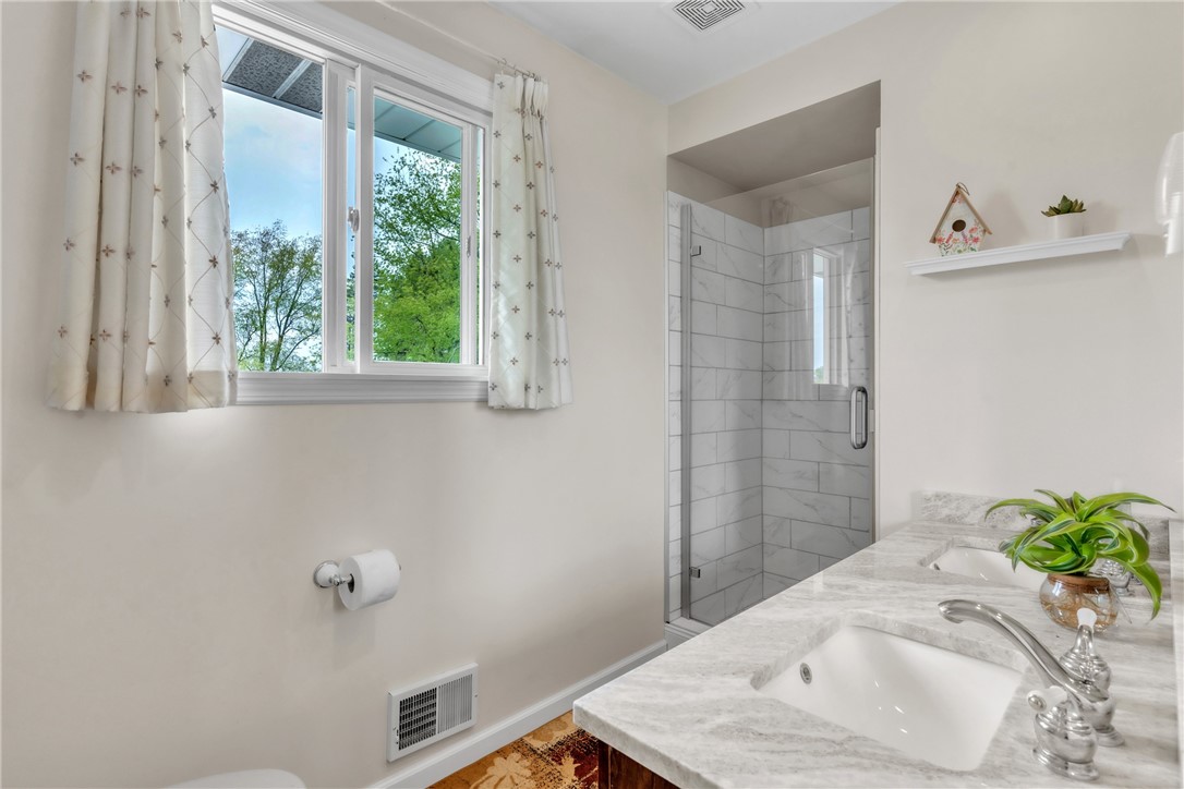 Penn Twp - But, Pennsylvania 16002, United States, 4 Bedrooms Bedrooms, ,4 BathroomsBathrooms,Residential,Active,122706