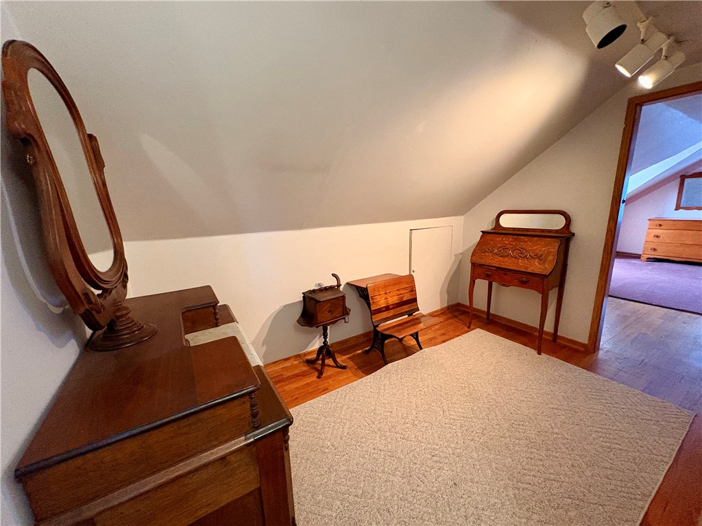 4426 E Barlind Dr, Whitehall, Pennsylvania image 16