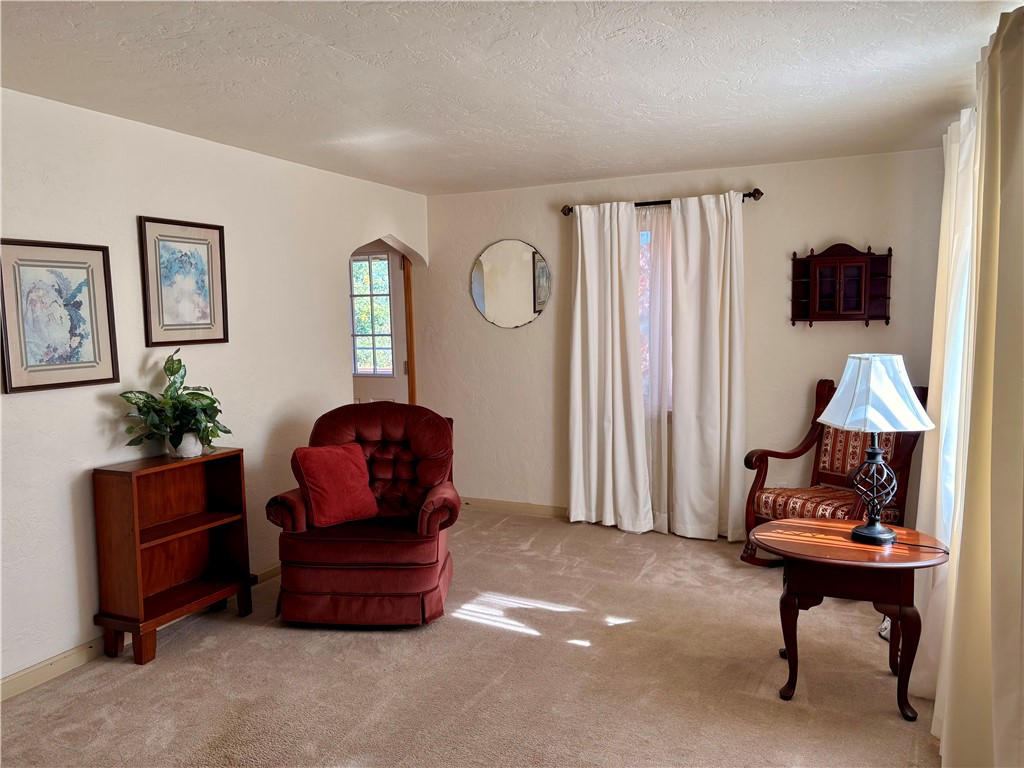 4426 E Barlind Dr, Whitehall, Pennsylvania image 6