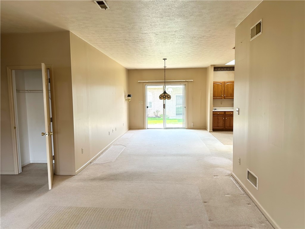 2750 Iowa Dr 26