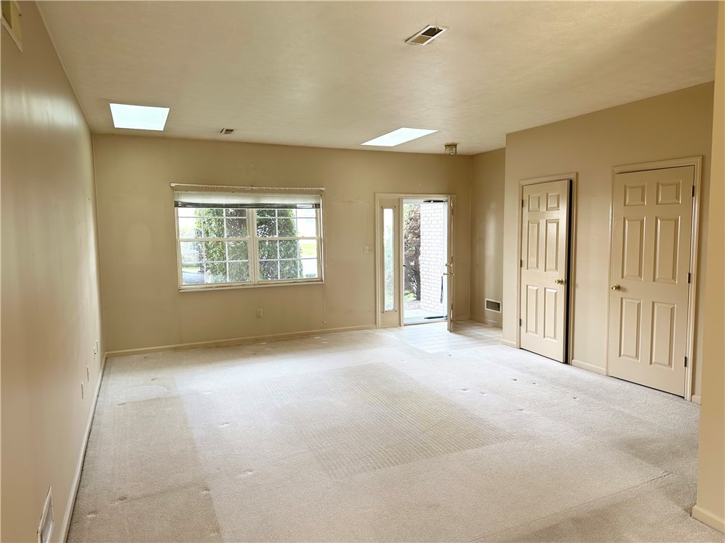 2750 Iowa Dr 26