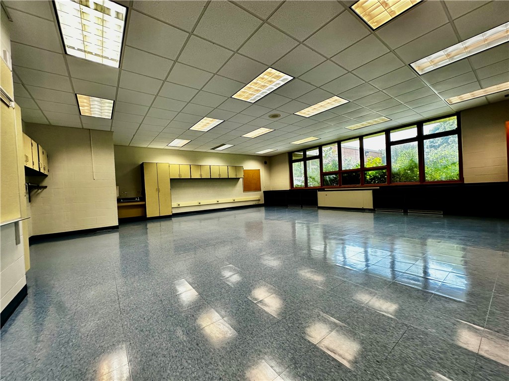 Pulaski Twp - Law, Pennsylvania 16143, United States, ,Residential,Active,44413