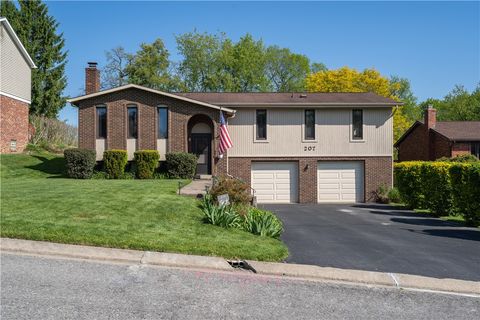 Photo of 207 Manor Ct, Pittsburgh, PA 15241 (MLS # 1752205)