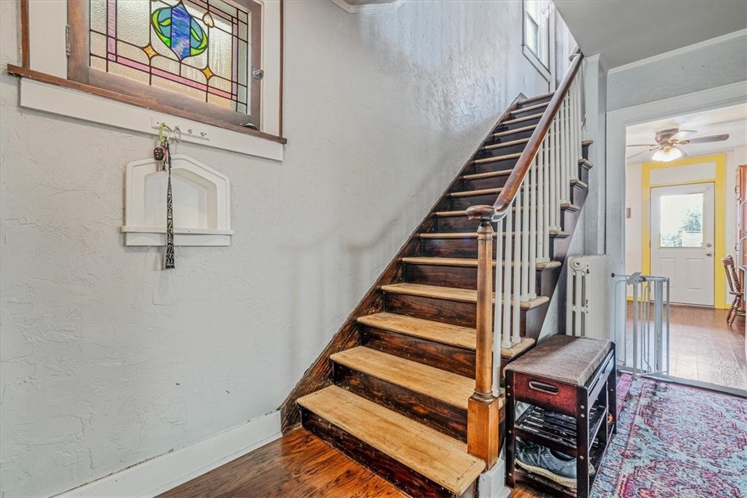 Brentwood, Pennsylvania 15227, United States, 4 Bedrooms Bedrooms, ,2 BathroomsBathrooms,Residential,Contingent,183456