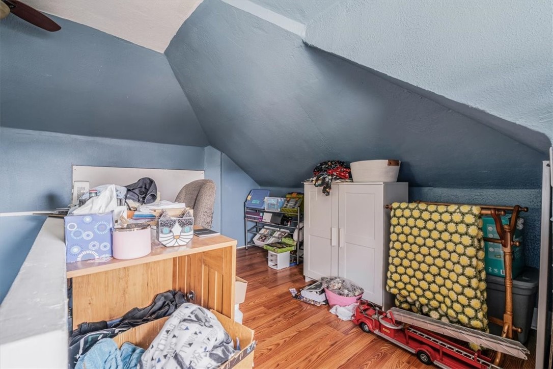 Brentwood, Pennsylvania 15227, United States, 4 Bedrooms Bedrooms, ,2 BathroomsBathrooms,Residential,Contingent,183456