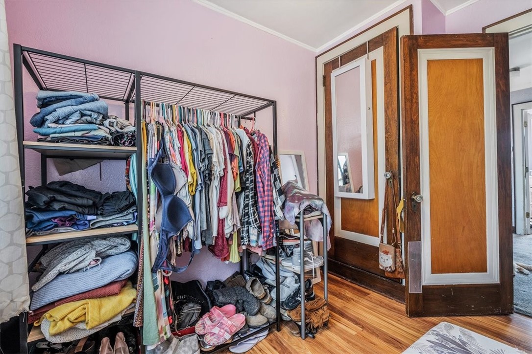 Brentwood, Pennsylvania 15227, United States, 4 Bedrooms Bedrooms, ,2 BathroomsBathrooms,Residential,Contingent,183456