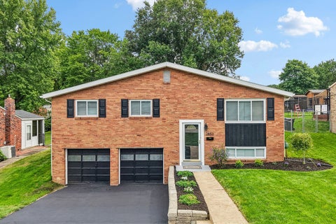 Homes For Sale - 2853 O Neill Drive<br/> Bethel Park, PA 15102