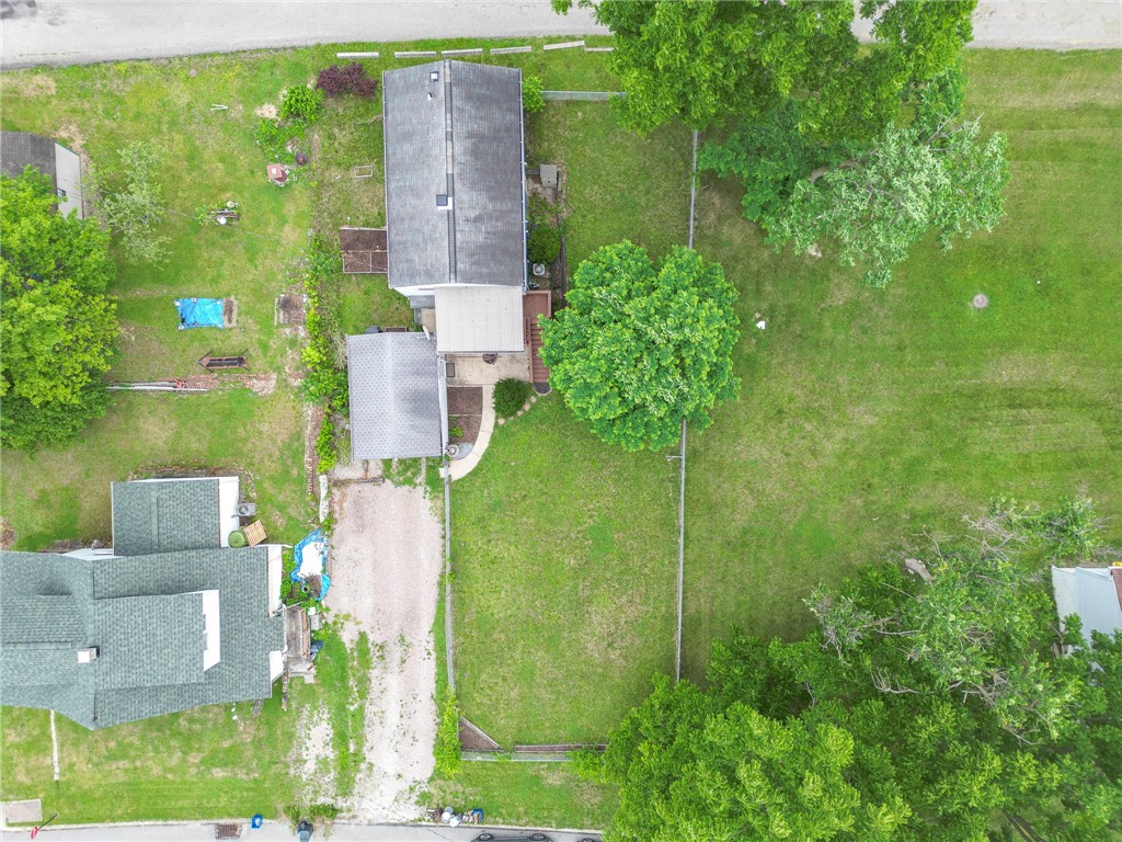 Photo 24 of 27 of 505 McNary St house