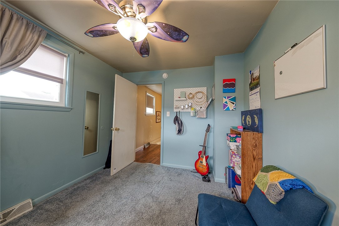 Photo 8 of 27 of 505 McNary St house