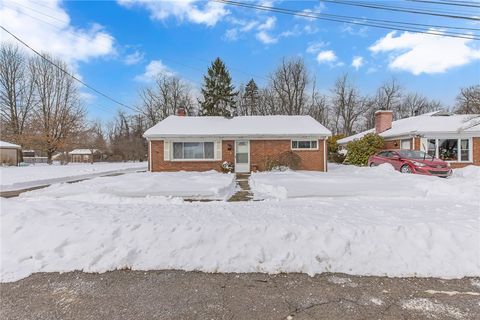 115 Eastern Ave Moon/Crescent Twp PA 15108