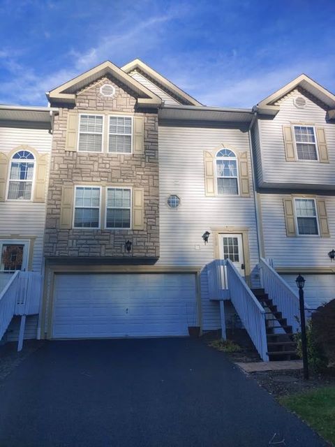 Photo of 115 Mountain Dr, Carnegie, PA 15106 (MLS # 1736344)