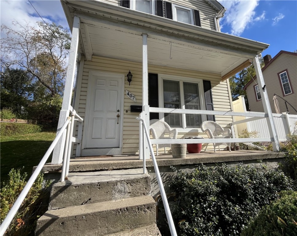 407 Clarence St
