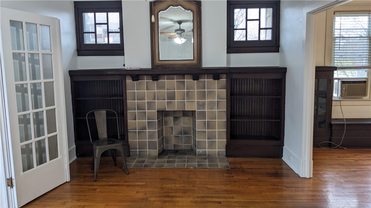 Dormont, Pennsylvania 15216, United States, 2 Bedrooms Bedrooms, ,1 BathroomBathrooms,Residential,Active,143189