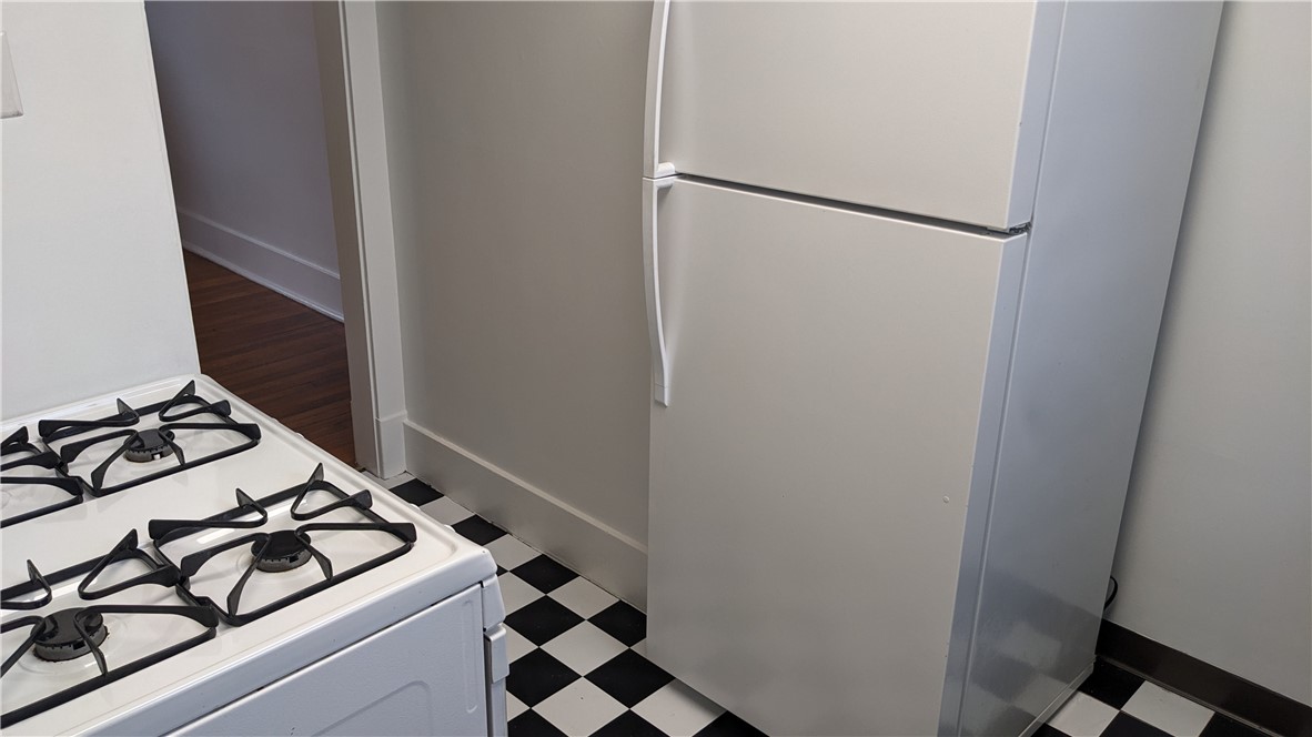 Dormont, Pennsylvania 15216, United States, 2 Bedrooms Bedrooms, ,1 BathroomBathrooms,Residential,Active,143189
