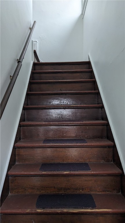 Dormont, Pennsylvania 15216, United States, 2 Bedrooms Bedrooms, ,1 BathroomBathrooms,Residential,Active,143189