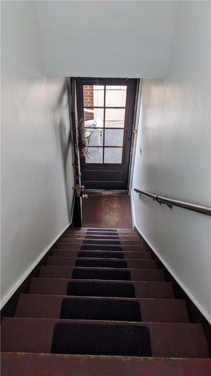 Dormont, Pennsylvania 15216, United States, 2 Bedrooms Bedrooms, ,1 BathroomBathrooms,Residential,Active,143189