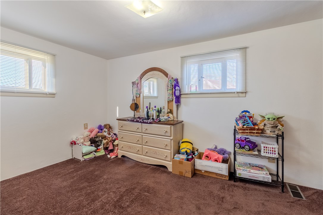 N Versailles, Pennsylvania 15137, United States, 2 Bedrooms Bedrooms, ,1 BathroomBathrooms,Residential,Active,5887