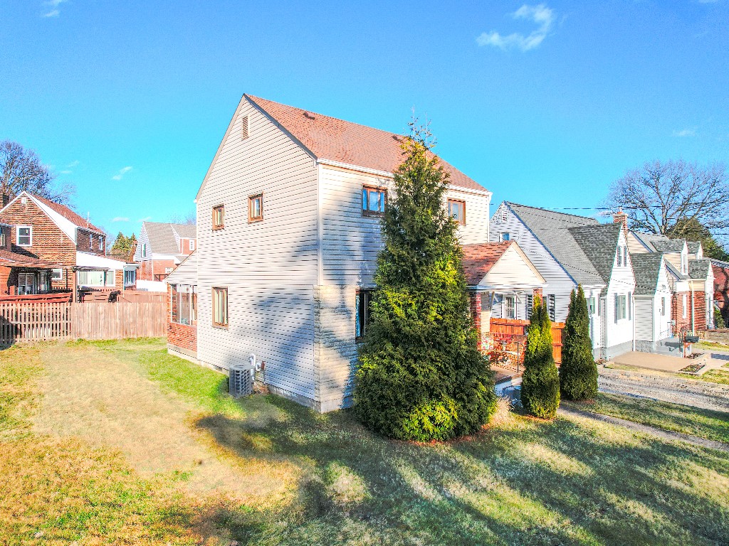 N Versailles, Pennsylvania 15137, United States, 2 Bedrooms Bedrooms, ,1 BathroomBathrooms,Residential,Active,5887