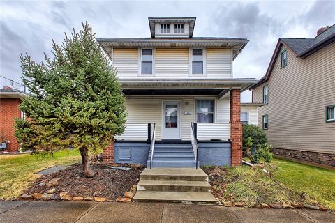 Photo of 605 St Clair St, Latrobe, PA 15650 (MLS # 1736883)