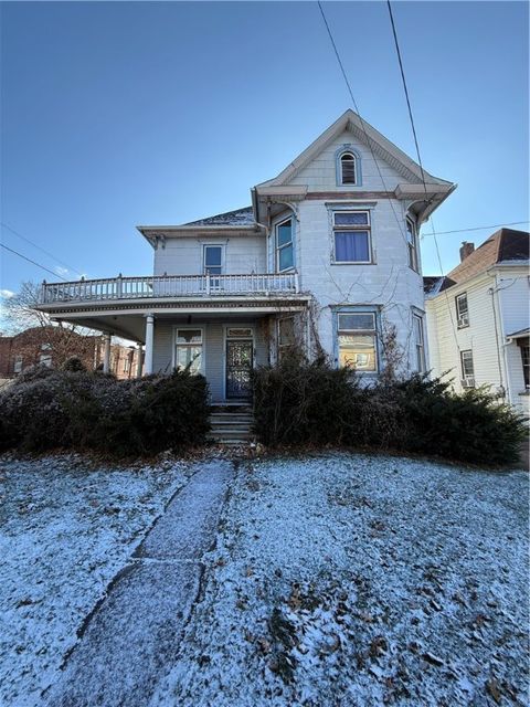 Photo of 201 W Green St, Connellsville, PA 15425 (MLS # 1733522)