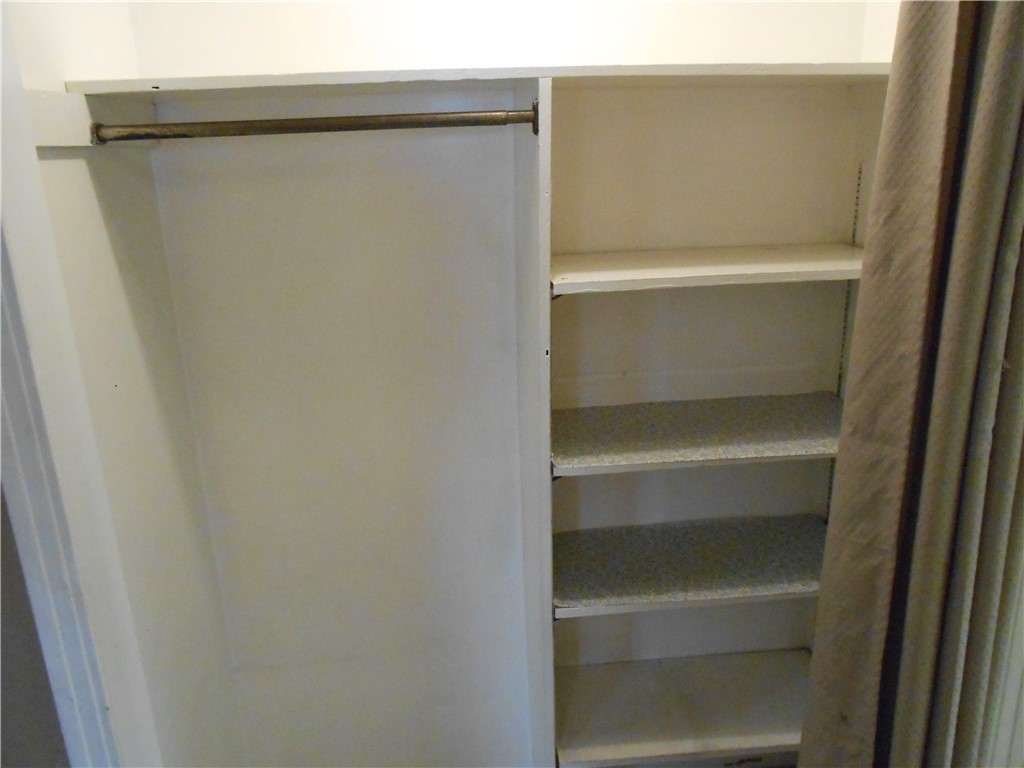 Dravosburg, Pennsylvania 15034, United States, 1 Bedroom Bedrooms, ,1 BathroomBathrooms,Residential,Active,166055