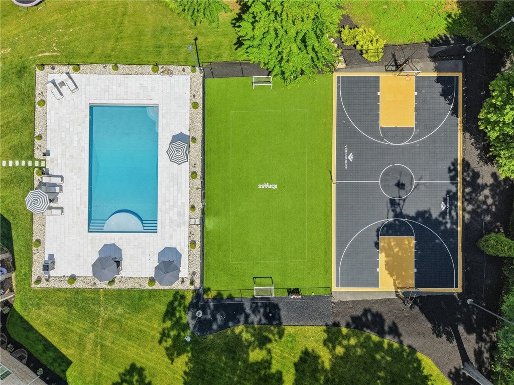 103 Silver Pines Drive