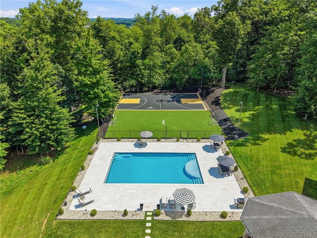 103 Silver Pines Drive