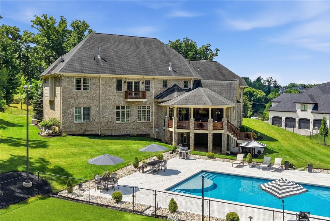 103 Silver Pines Drive