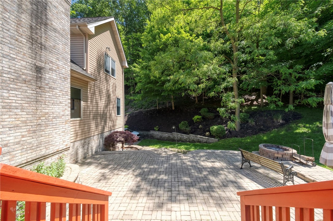 Ross Twp, Pennsylvania 15229, United States, 5 Bedrooms Bedrooms, ,3 BathroomsBathrooms,Residential,Contingent,70538