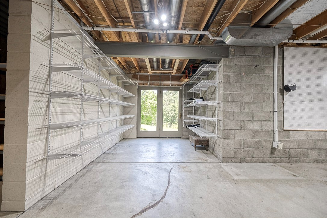 Ross Twp, Pennsylvania 15229, United States, 5 Bedrooms Bedrooms, ,3 BathroomsBathrooms,Residential,Contingent,70538