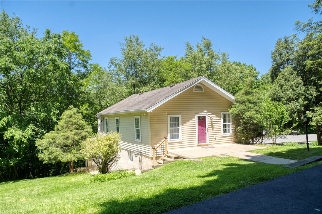 Ross Twp, Pennsylvania 15229, United States, 5 Bedrooms Bedrooms, ,3 BathroomsBathrooms,Residential,Contingent,70538