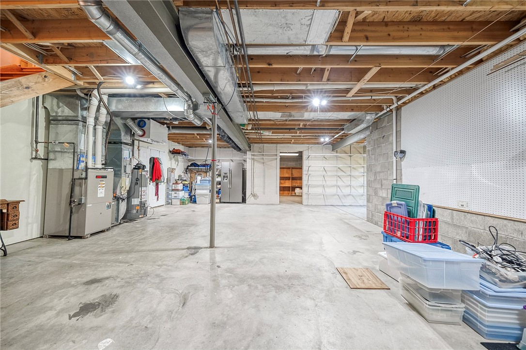 Ross Twp, Pennsylvania 15229, United States, 5 Bedrooms Bedrooms, ,3 BathroomsBathrooms,Residential,Contingent,70538