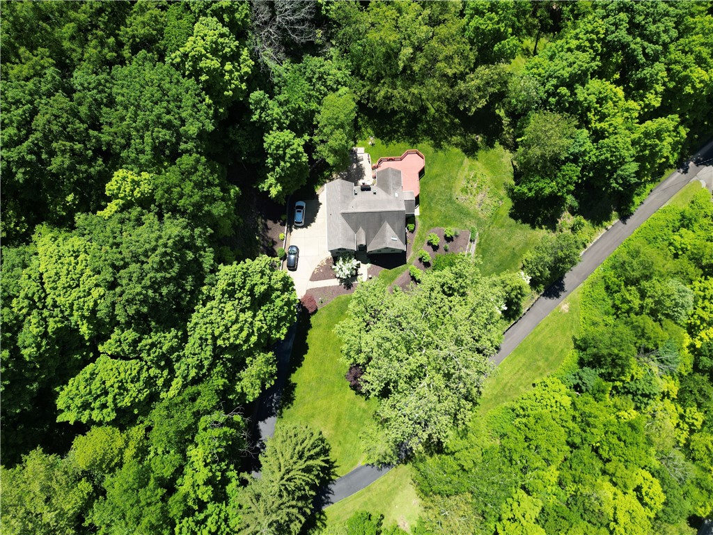 Ross Twp, Pennsylvania 15229, United States, 5 Bedrooms Bedrooms, ,3 BathroomsBathrooms,Residential,Contingent,70538