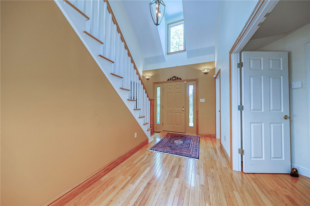 Ross Twp, Pennsylvania 15229, United States, 5 Bedrooms Bedrooms, ,3 BathroomsBathrooms,Residential,Contingent,70538