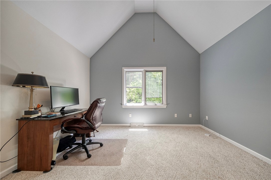 Ross Twp, Pennsylvania 15229, United States, 5 Bedrooms Bedrooms, ,3 BathroomsBathrooms,Residential,Contingent,70538