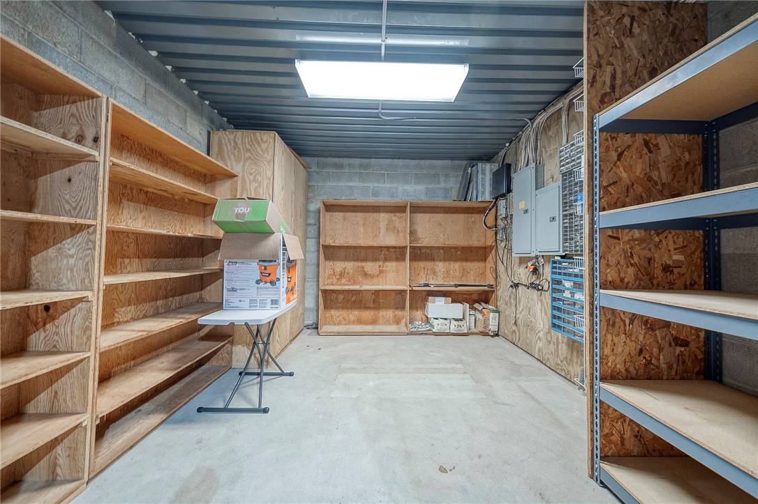 Ross Twp, Pennsylvania 15229, United States, 5 Bedrooms Bedrooms, ,3 BathroomsBathrooms,Residential,Contingent,70538