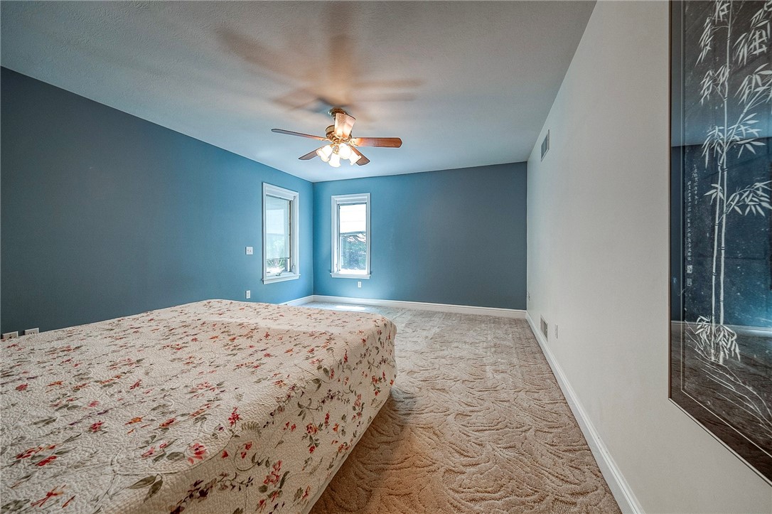 Ross Twp, Pennsylvania 15229, United States, 5 Bedrooms Bedrooms, ,3 BathroomsBathrooms,Residential,Contingent,70538